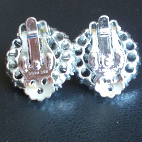 Vintage PAT PEND Rhinestone Earrings Clip On’s - Picture 5 of 8